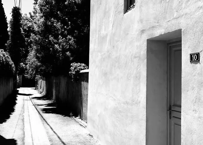Le Poulailler, Private House With Garden And Parking